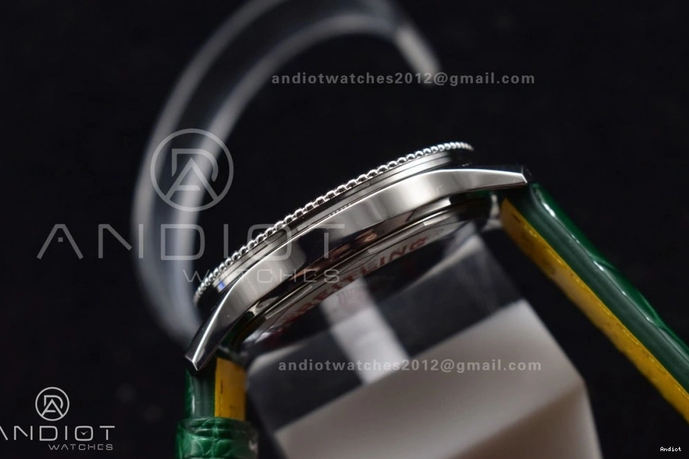 Edition  41mm Navitimer 1:1 Dial Leather Green Best TF A2824 on 0425